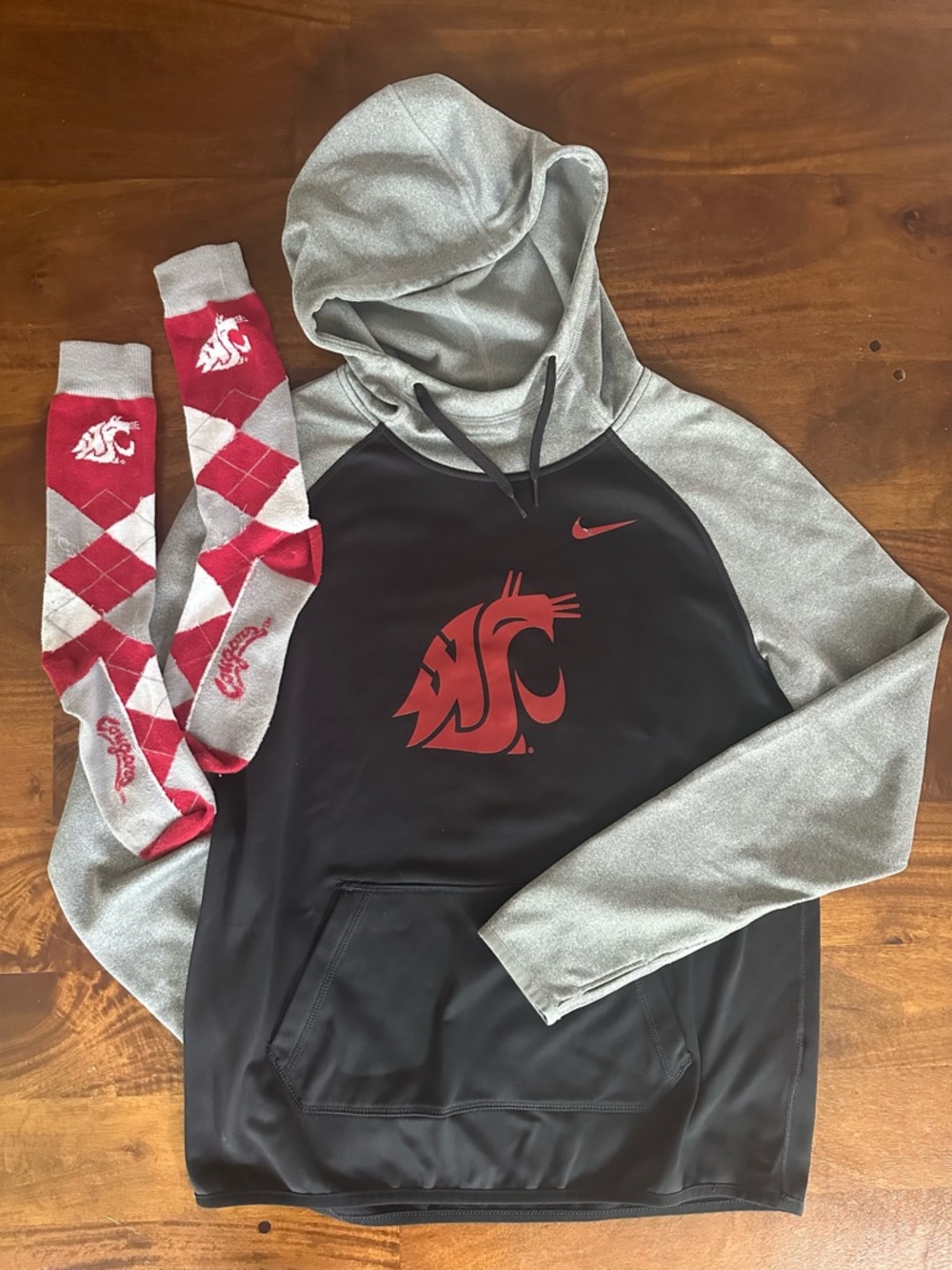 Washington State WSU Cougars Hoodie Nike DRI-FIT Size L and Bonus Socks!